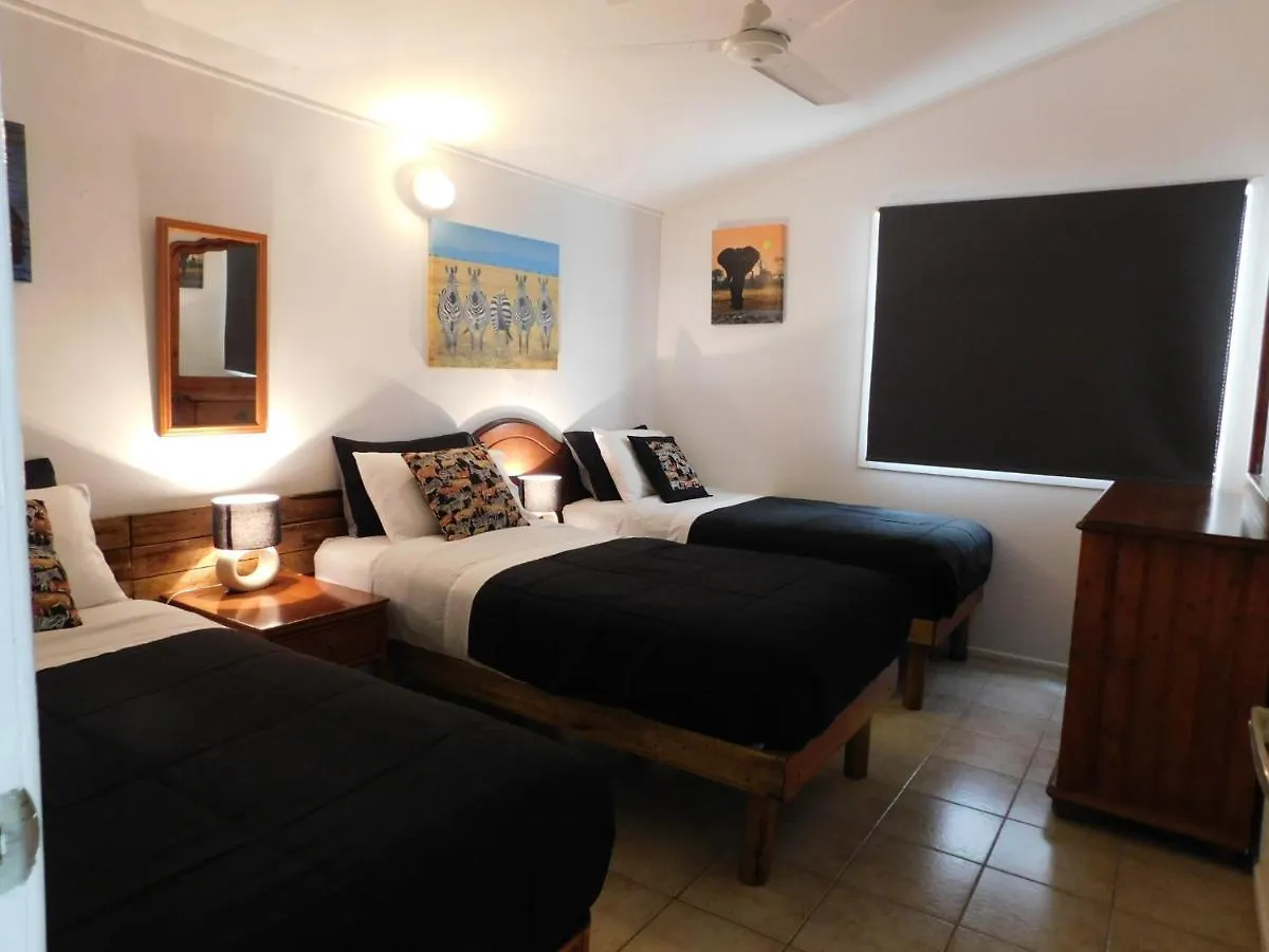 Riverbend Cottage Cabin - Little Heaven 0*, Nambour