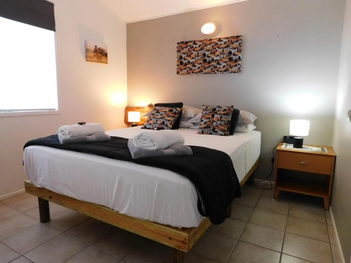 Riverbend Cottage Cabin - Little Heaven Nambour